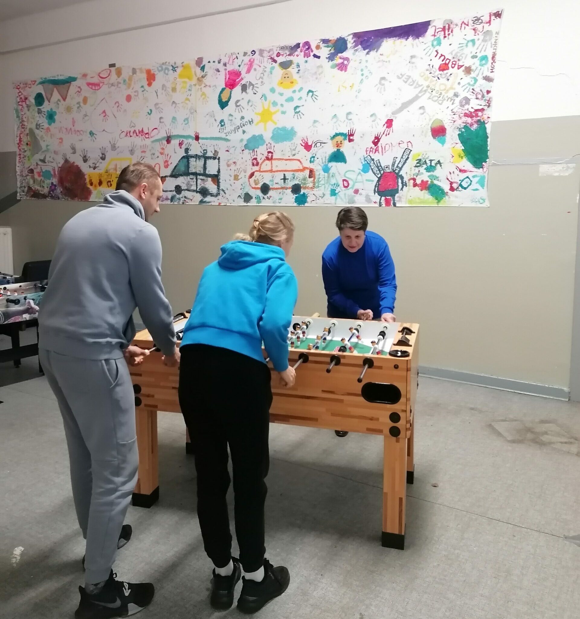 Weihnachtsgeschenke für die Notunterkunft Dempsey Kaserne